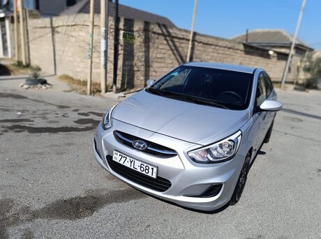 Hyundai Accent 2015
