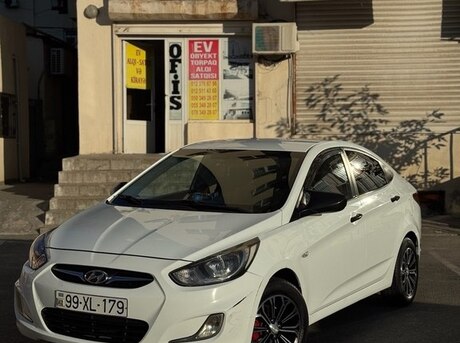 Hyundai Accent 2011