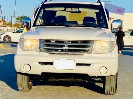 Mitsubishi Pajero io 2001
