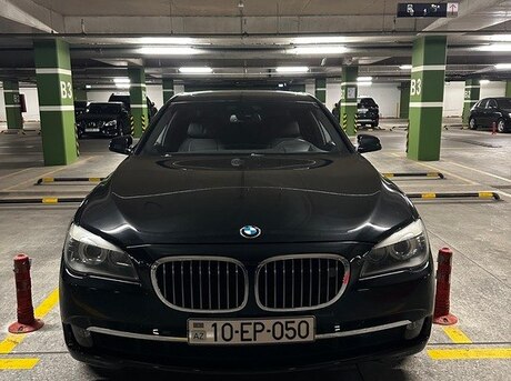 BMW 750 2010
