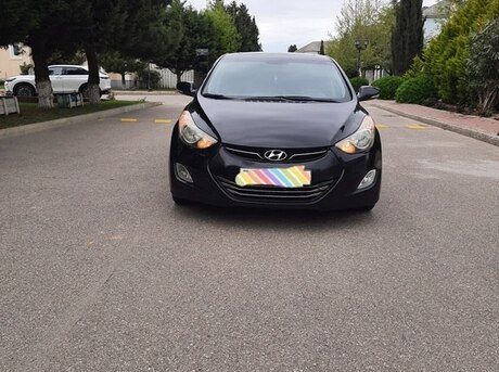 Hyundai Elantra 2012