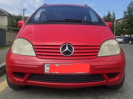 Mercedes Vaneo 2004