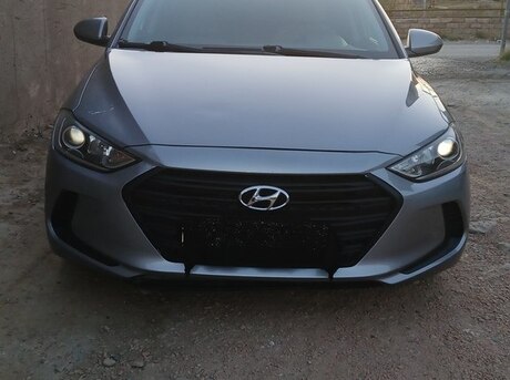 Hyundai Elantra 2016