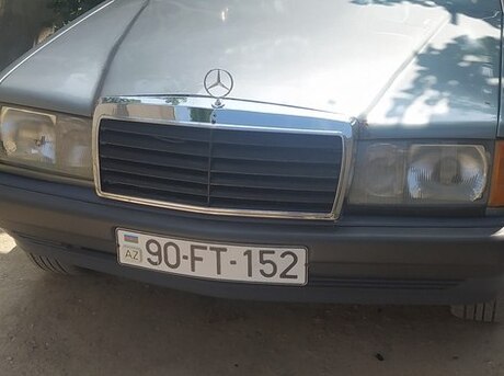 Mercedes 190 1990
