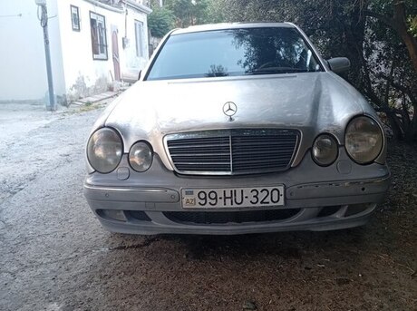 Mercedes E 320 2001