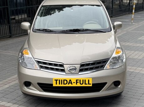Nissan Tiida 2012