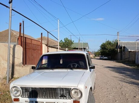 LADA (VAZ) 21011 1984