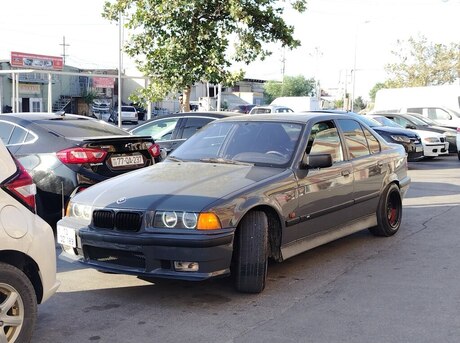BMW 318 1992
