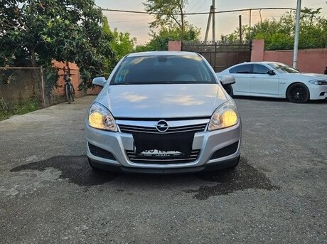 Opel Astra 2009