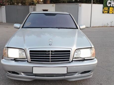 Mercedes C 220