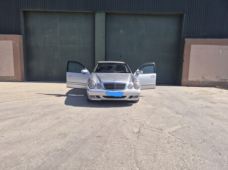 Mercedes E 220 d 2000