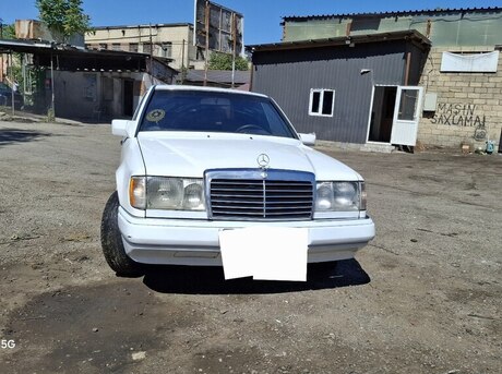 Mercedes E 290 1991