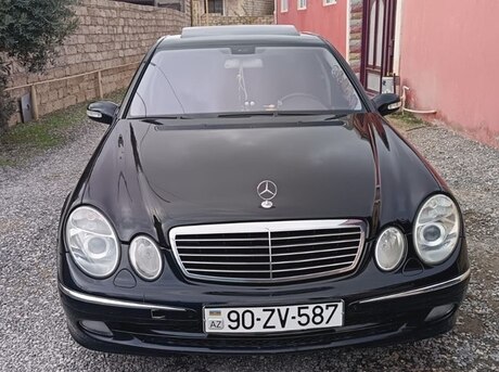 Mercedes E 240 2003