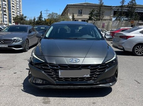 Hyundai Elantra 2023