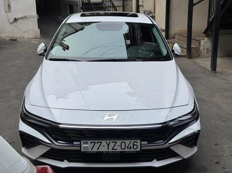 Hyundai Elantra 2024