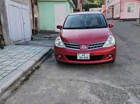 Nissan Tiida 2011