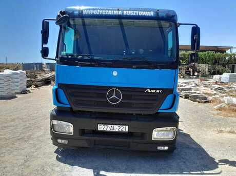 Mercedes Axor 1833 2009