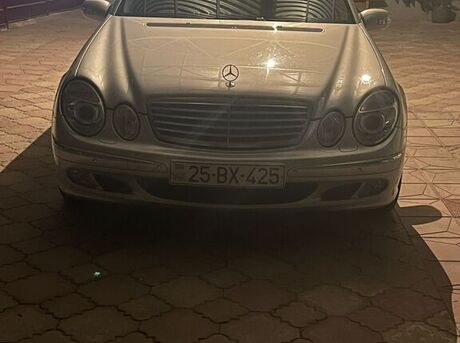 Mercedes E 240 2003
