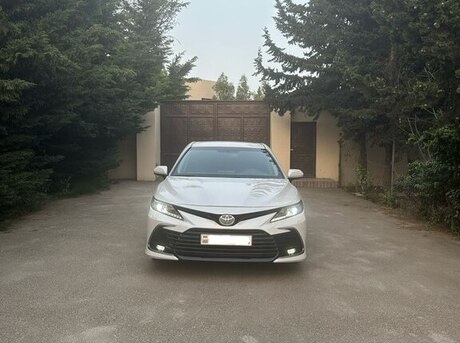 Toyota Camry 2021