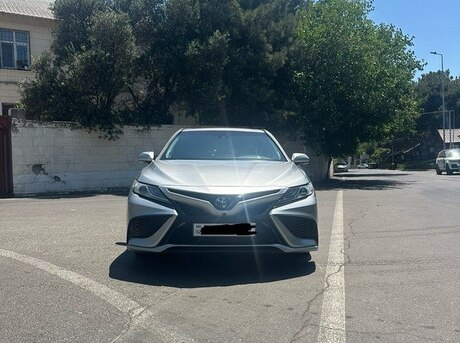 Toyota Camry 2021