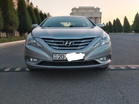 Hyundai Sonata 2010