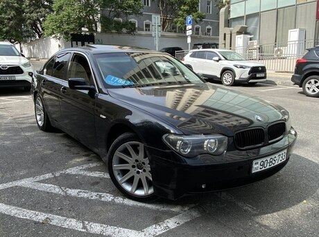 BMW 745