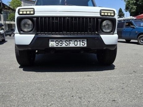 LADA (VAZ) Niva 2015