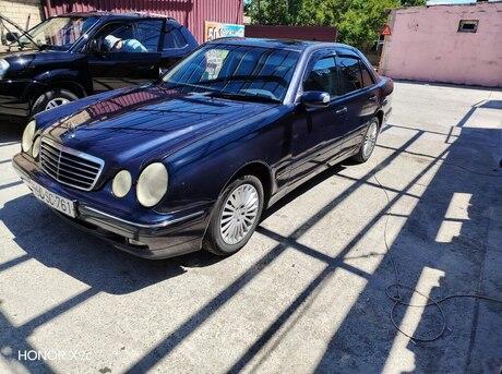 Mercedes E 270 2001