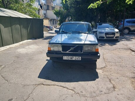 Volvo  1990