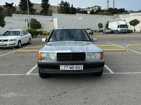 Mercedes 190 1990