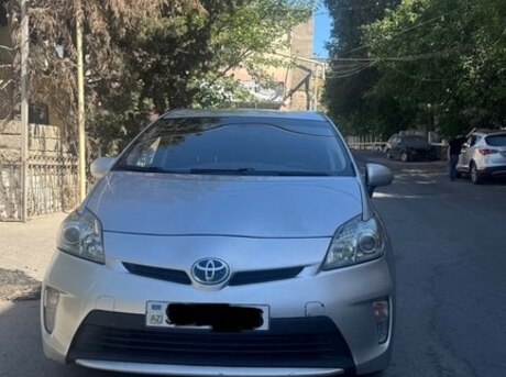 Toyota Prius 2012