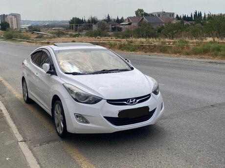 Hyundai Elantra 2012