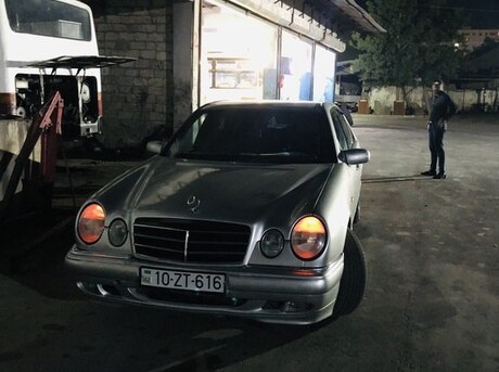 Mercedes E 290 1998