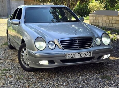 Mercedes E 240 2001
