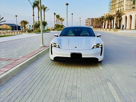 Porsche Taycan 4S 2021
