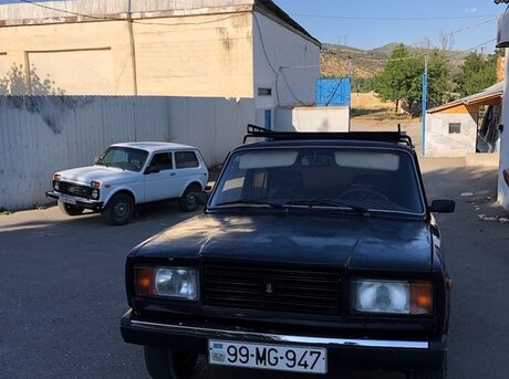 LADA (VAZ) 2107 2000
