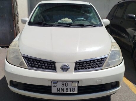 Nissan Tiida 2006