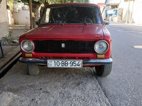 LADA (VAZ) 21011 1985