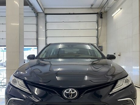Toyota Camry 2021