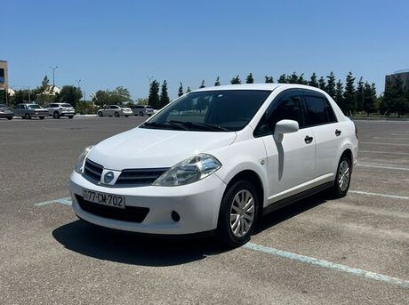 Nissan Tiida 2011