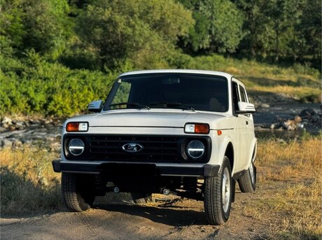 LADA (VAZ) Niva