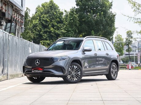 Mercedes EQB 250