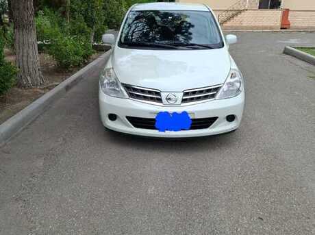 Nissan Tiida 2011
