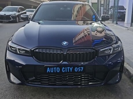 BMW 330e 2023