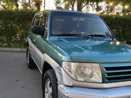 Mitsubishi Pajero io 1999