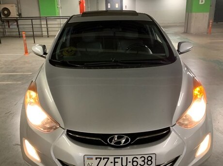 Hyundai Elantra 2012