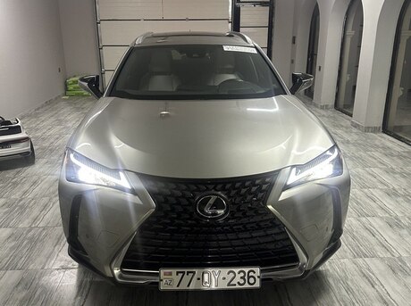Lexus UX 200