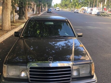 Mercedes E 230 1990