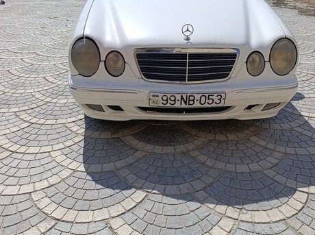Mercedes E 220 d 2000