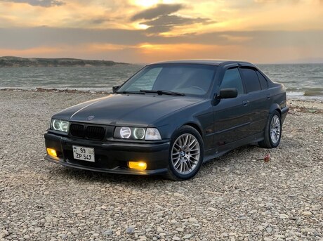 BMW 320 1993